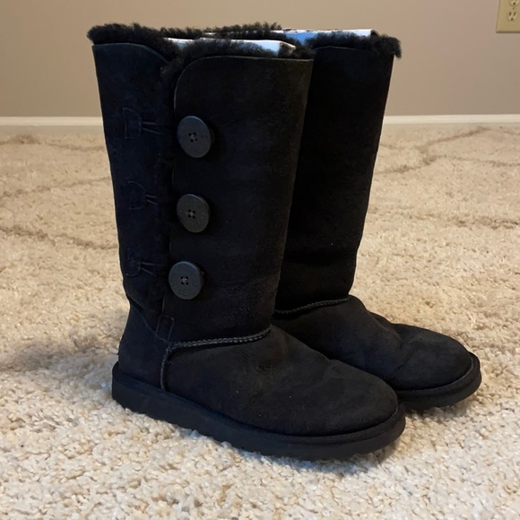 UGG Shoes - Bailey Button Uggs